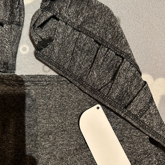 Criss cross strap full length leggings Sz M - Picture 3 of 5